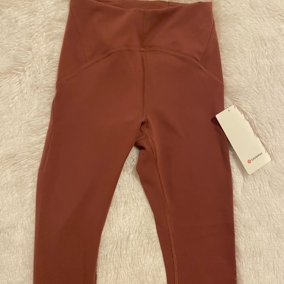 Lululemon InStill High Rise Leggings 25” - Picture 14 of 17